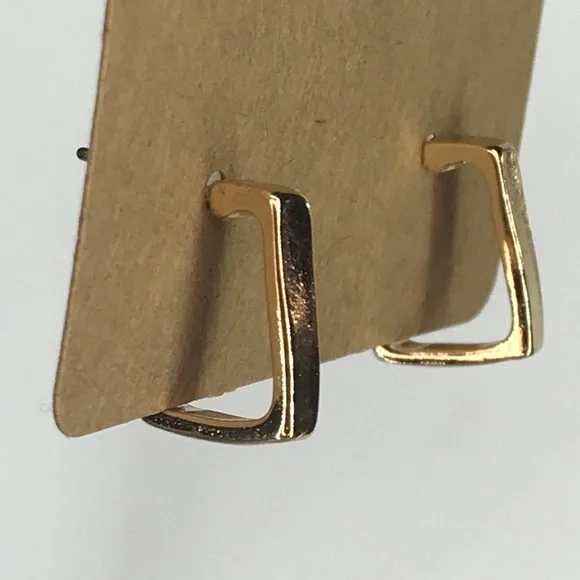 Fashion Jewelry Elegant Gold Hoop Earrings - Picture 5 of 5